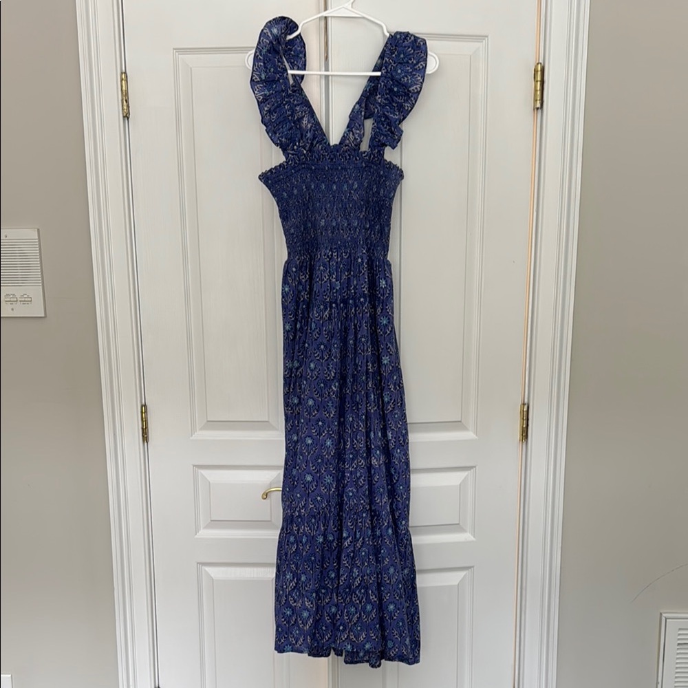 Elegant Blue Sleeveless Dress